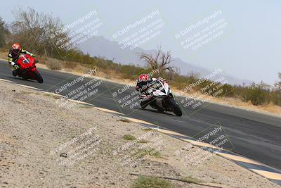 media/Apr-10-2022-SoCal Trackdays (Sun) [[f104b12566]]/Turn 3 Inside (1150am)/